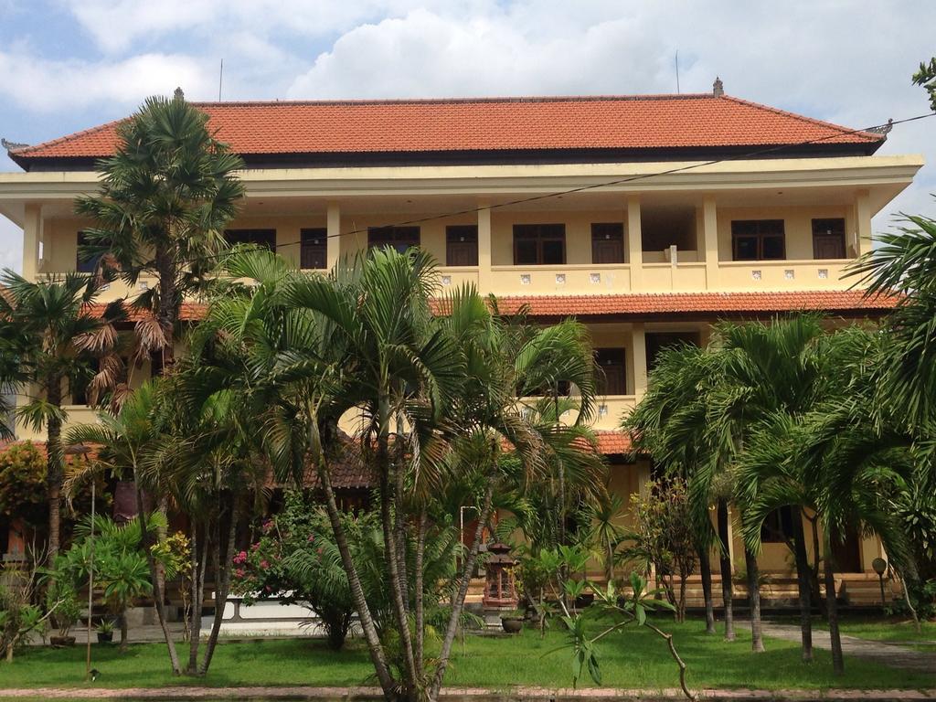 Mekar Jaya Bungalows Kuta  Exterior photo