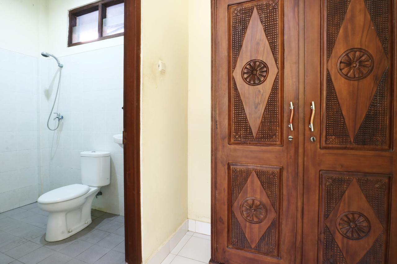 Mekar Jaya Bungalows Kuta  Exterior photo