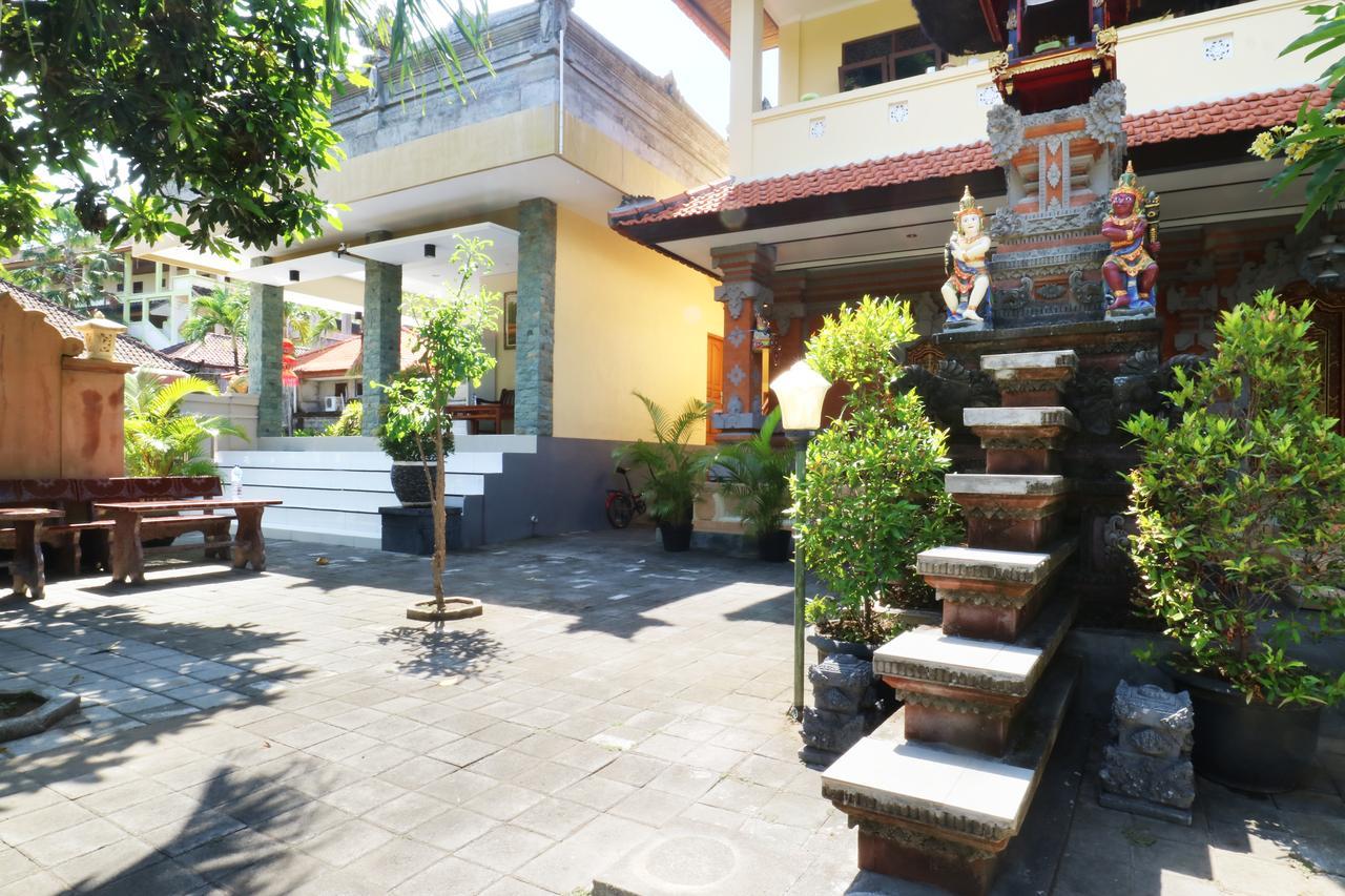 Mekar Jaya Bungalows Kuta  Exterior photo
